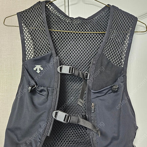 데상트 울트라 러닝 베스트 조끼