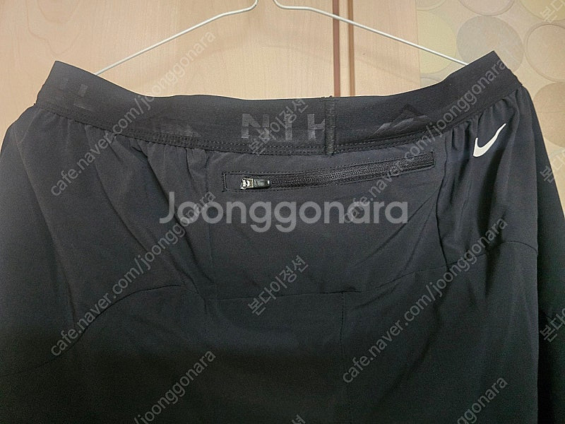 나이키 드라이핏 트레일 러닝팬츠 새제품 판매합니다.--2