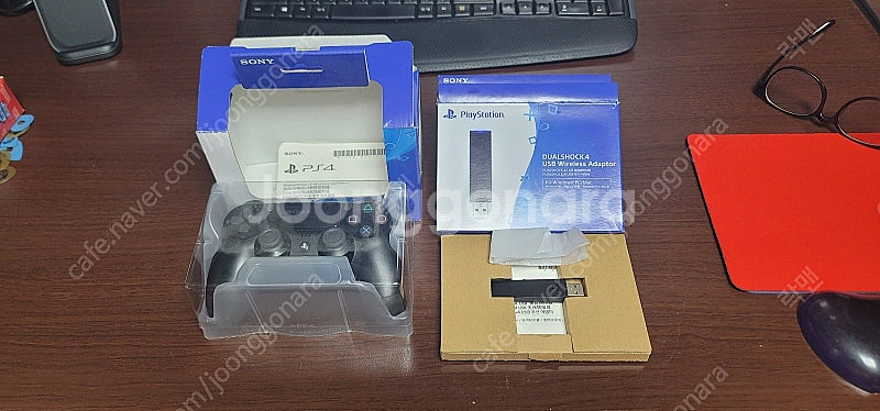 듀얼쇼크4 + 듀얼쇼크4 USB 무선 어댑터 팝니다--0