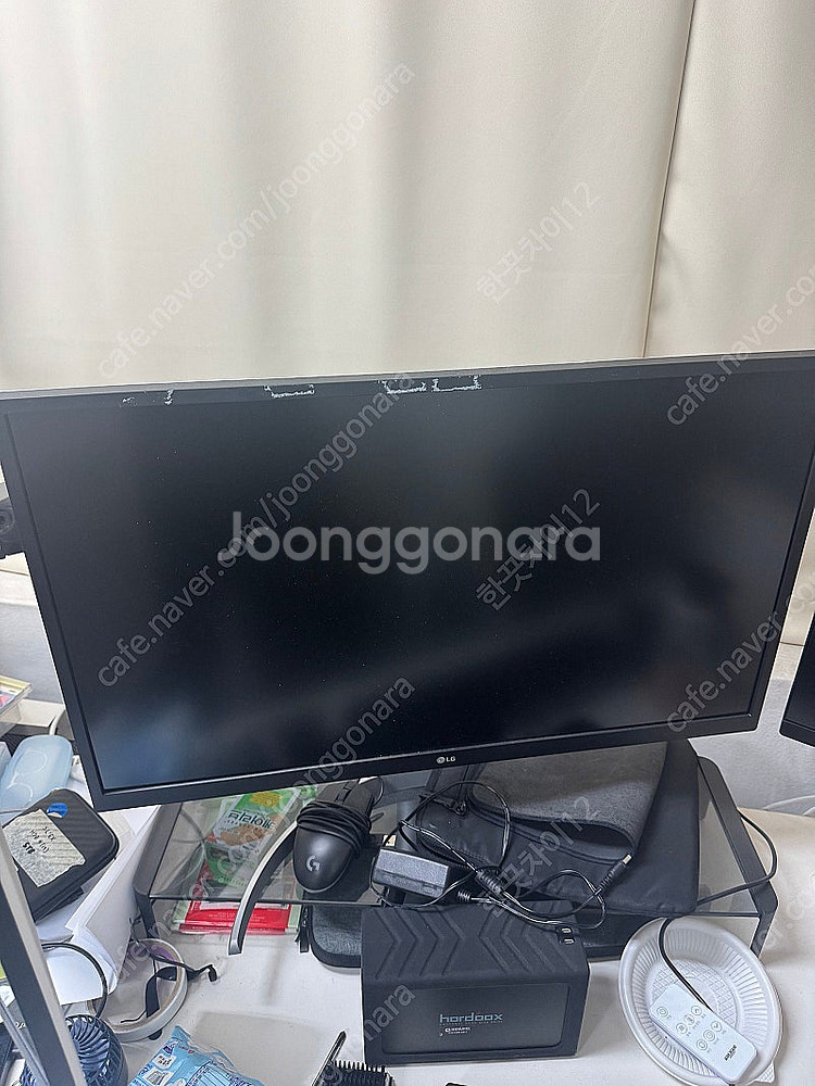 LG 4K 작업용 모니터 팝니다. 27인치, 32인치 ...--3