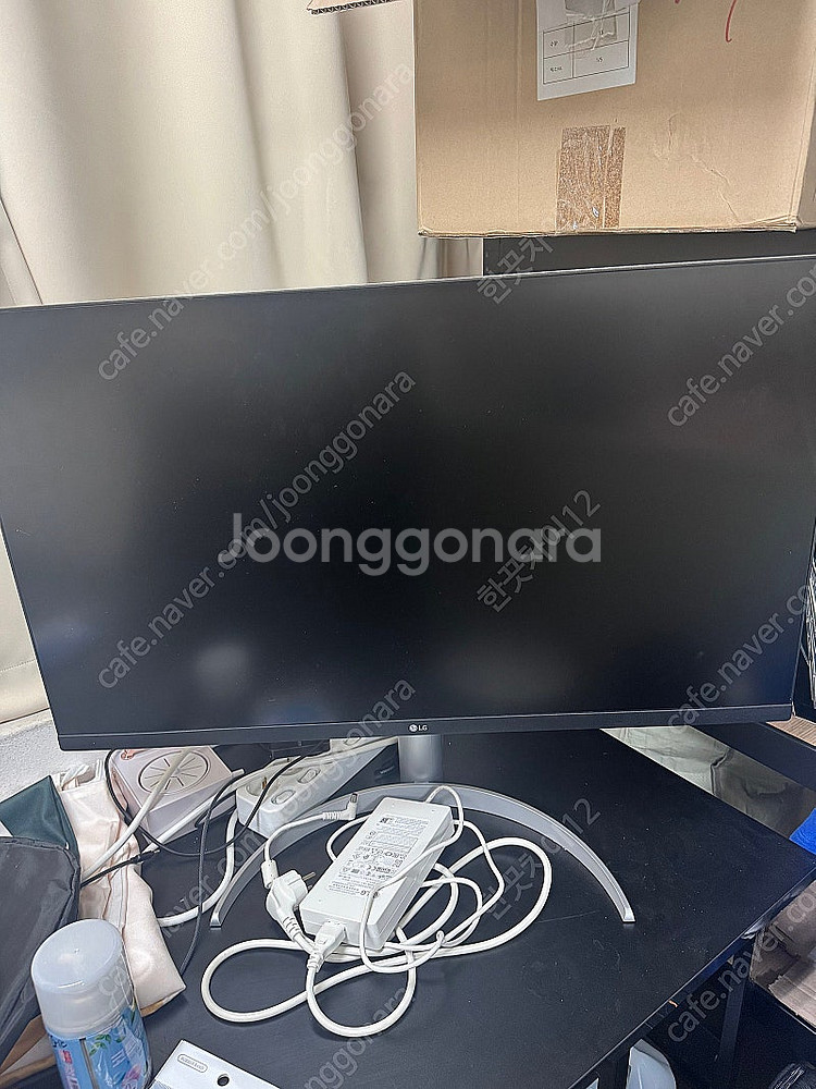 LG 4K 작업용 모니터 팝니다. 27인치, 32인치 ...--4