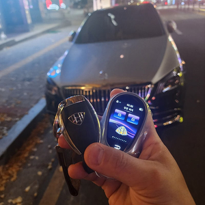 마이바흐 S600, S560, GLS600, S680, S580 차량키 디지털키로 전환, 근접도어 기능 탑재 및 트렁크 자동열림 세팅