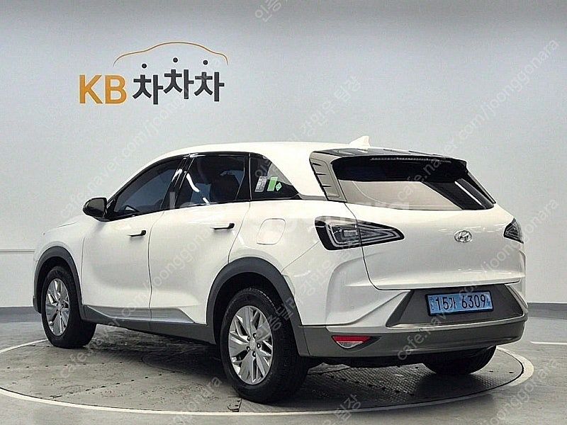 현대 넥쏘 중고 흰색 2021년식 모던 중고자동차가격--2