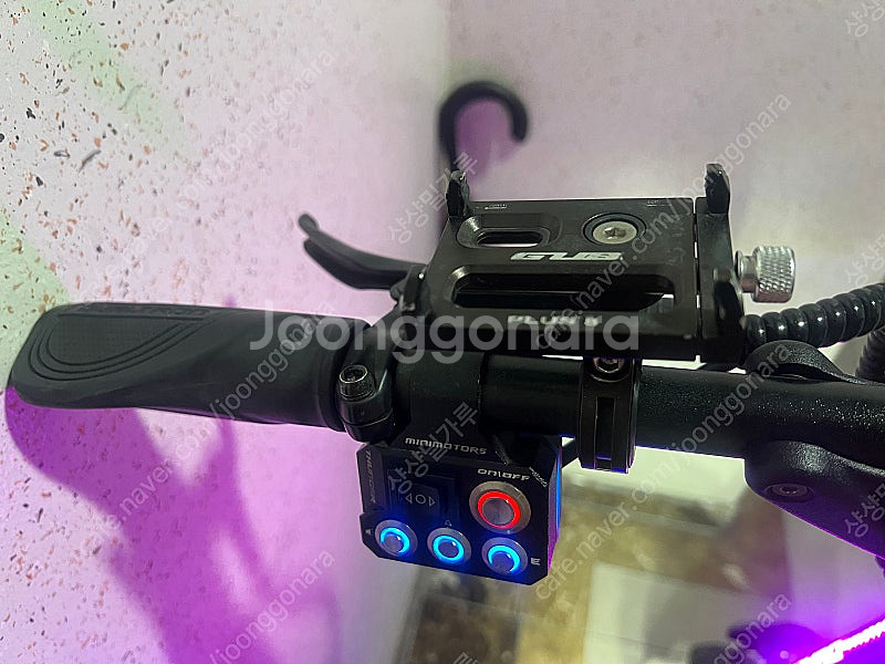 듀얼트론 썬더 2 23년식 3월--1