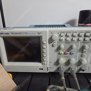 Tektronix TDS2012B 오실로스코프