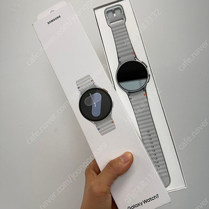 L315 갤럭시워치7 44mm 실버 32기가 (S급풀박스) 19만 판매합니다.