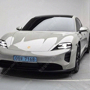 포르쉐 타이칸 중고 포르쉐 타이칸 중고차 흰색 2023년식 25,223km GTS 실매물인증중고차