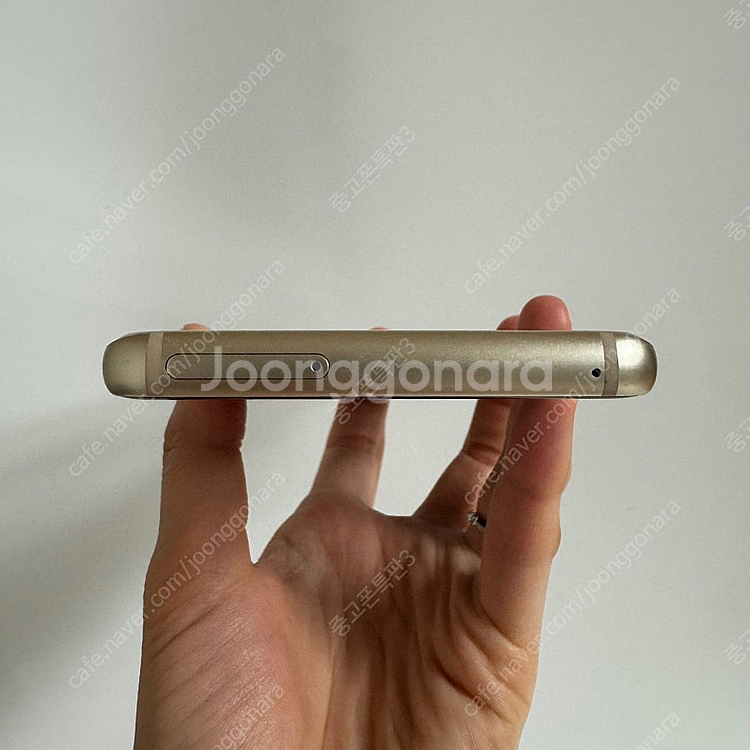 90888(울산중고폰) 갤럭시A8 골드 32GB 판매합...--3