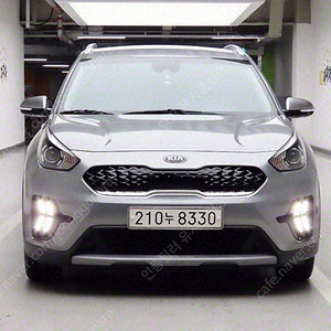 기아 니로 중고 니로 더 뉴 니로 중고차 회색 2020년식 52,687km 1.6 HEV 프레스티지 중고자동차