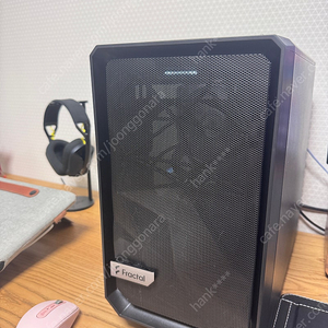 9800x3d rtx5080 sff 미니pc팝니다