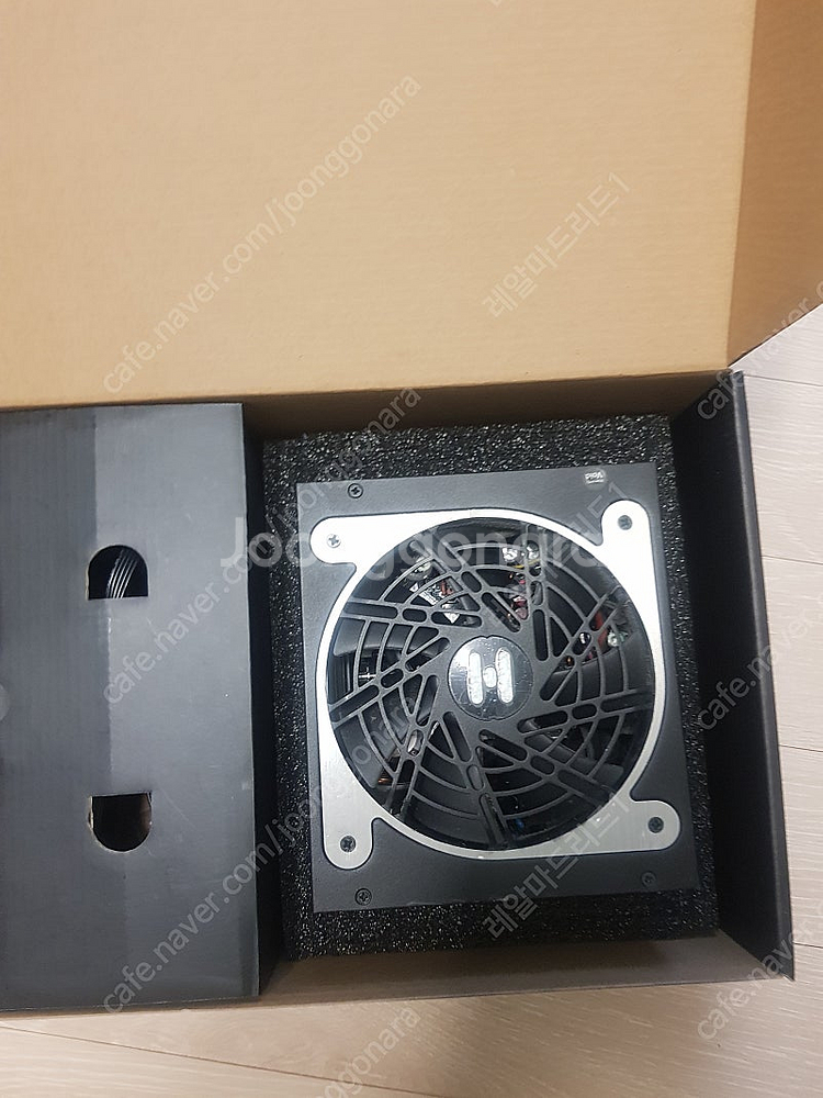 FSP Hydro PTM 750W 파워 플래티넘--5