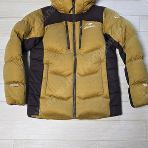 여성 아이더 패딩 L사이즈 신품급