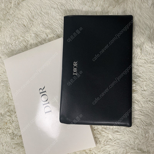디올 뉴룩에디션 한정판 파우치