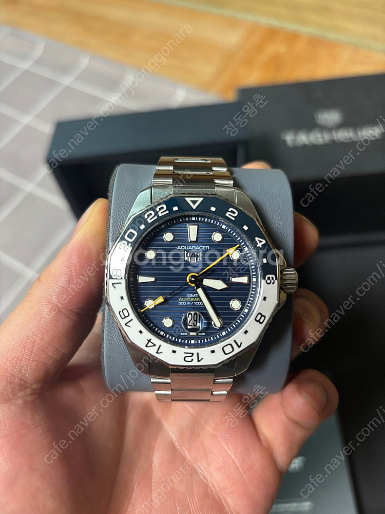 태그호이어 아쿠아레이서 프로페셔널 300 GMT--0