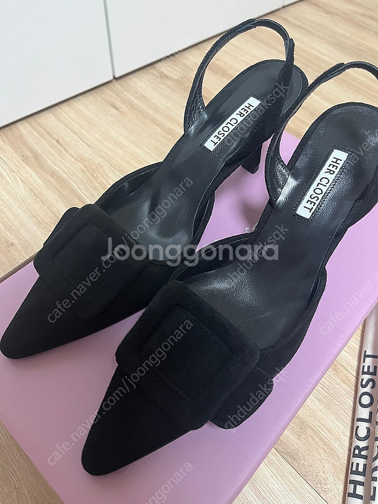 허클로젯 마놀로 슬링백 블랙 베이지 235수제화 (새--1