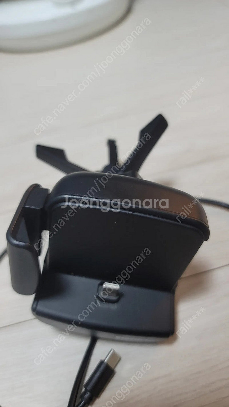 자동차 핸드폰 충전거치대--2