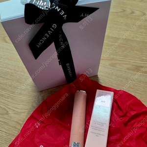 (새상품)지방시 퍼펙토 립 밤304호 택포2만7천원에 판매합니다