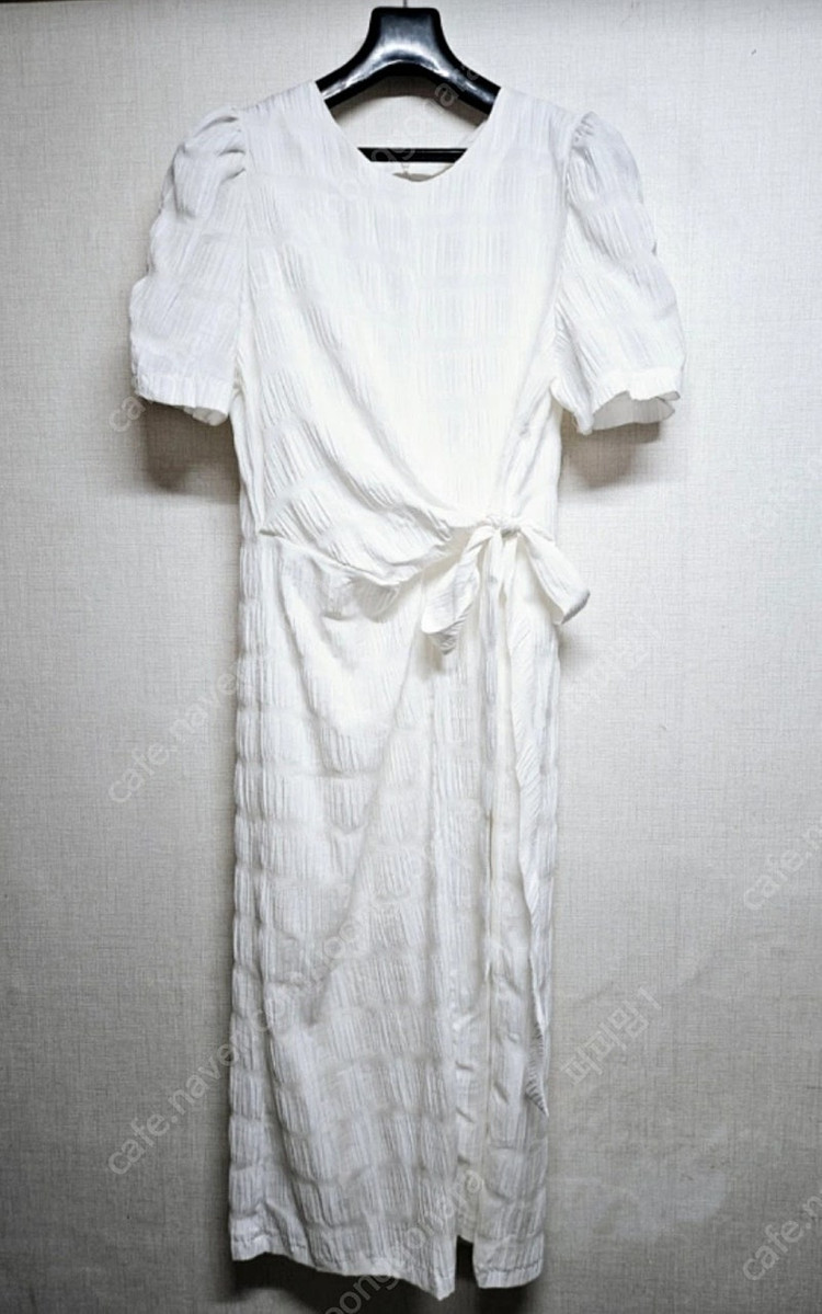 새상품급) 어나더페이지 엠보클링 롱 원피스 판매합니다 이미지