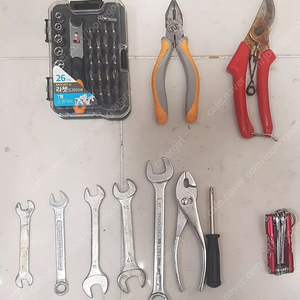 필립스 hid 4300k, 12v 자동차 전구, 라쳇 뺀찌, 스패너, 육각 렌치 팝니다