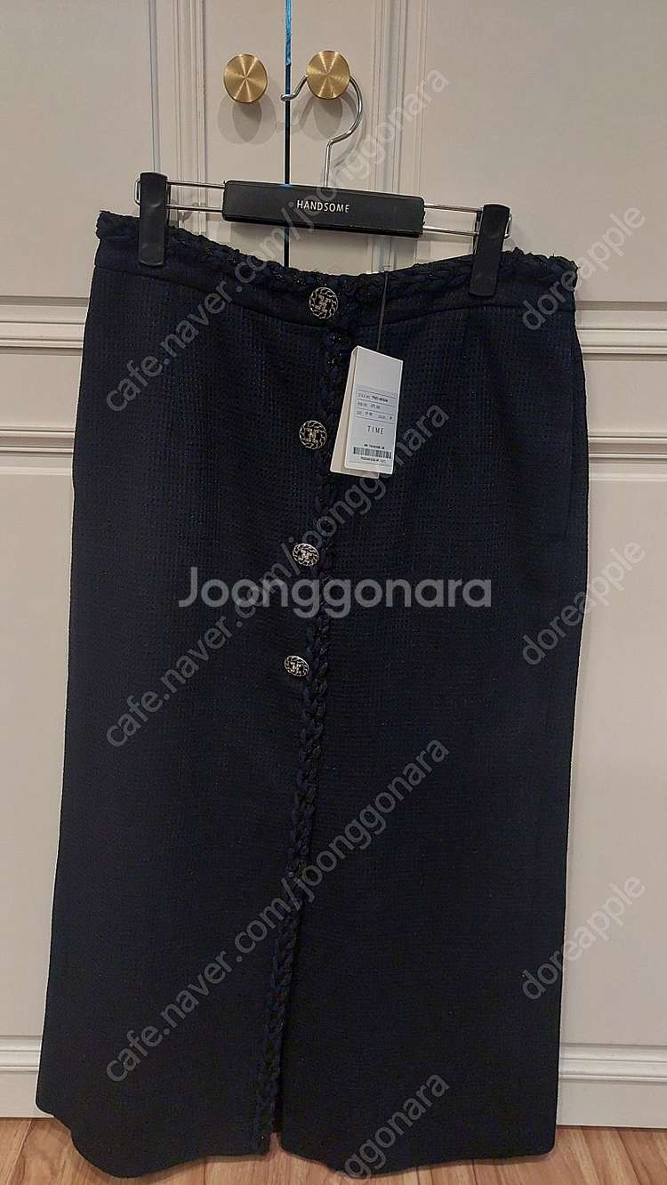 한섬 타임 [새옷] 브레이드 라인 글리터 스커트--3