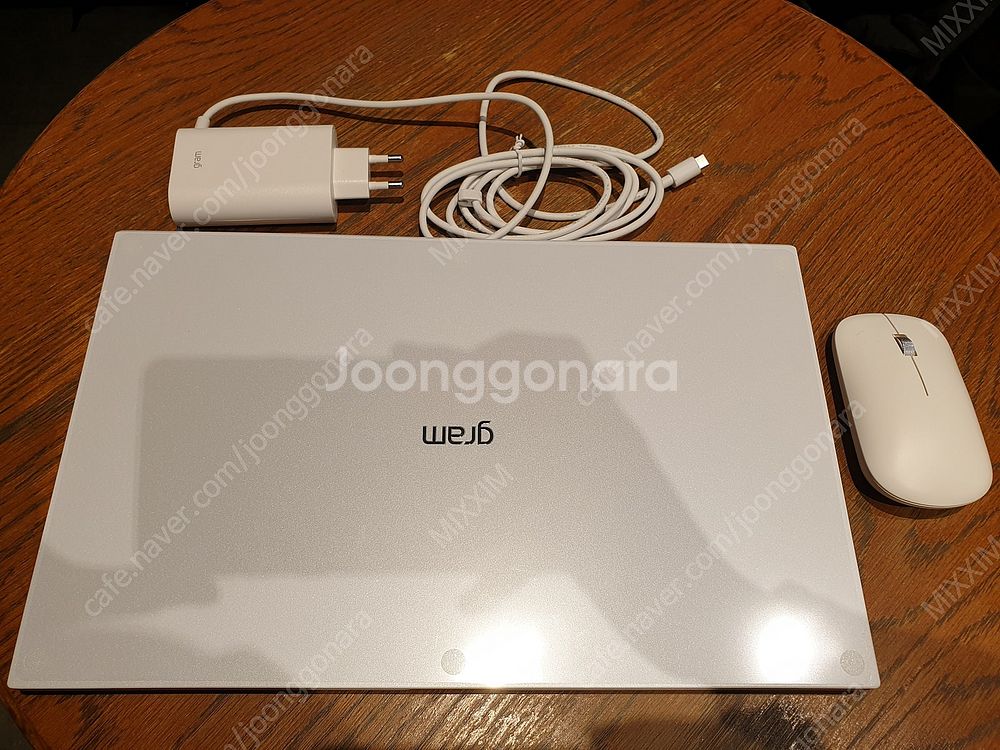 lg그램 15z90q-ga5nk 이 모델 노트북 판매해...--1
