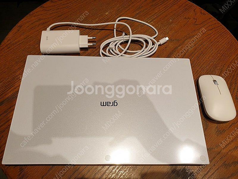 lg그램 15z90q-ga5nk 이 모델 노트북 판매해...--0