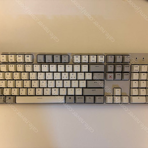 키크론 Keychron C2 청축 키보드 판매합니다