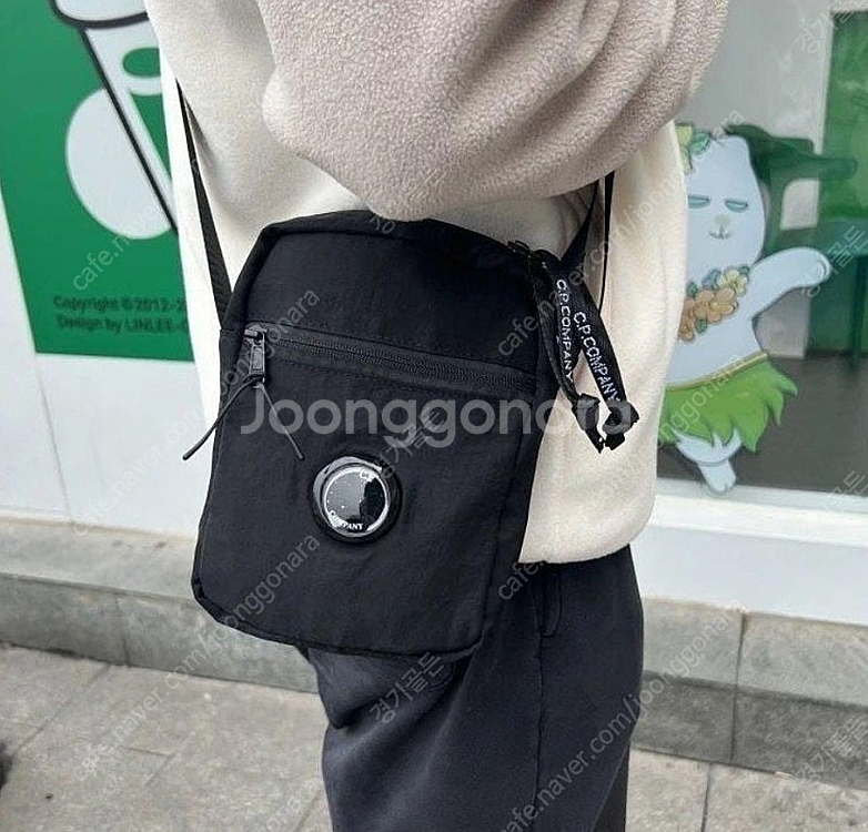 씨피 나일론 렌즈와펜 크로스백--0