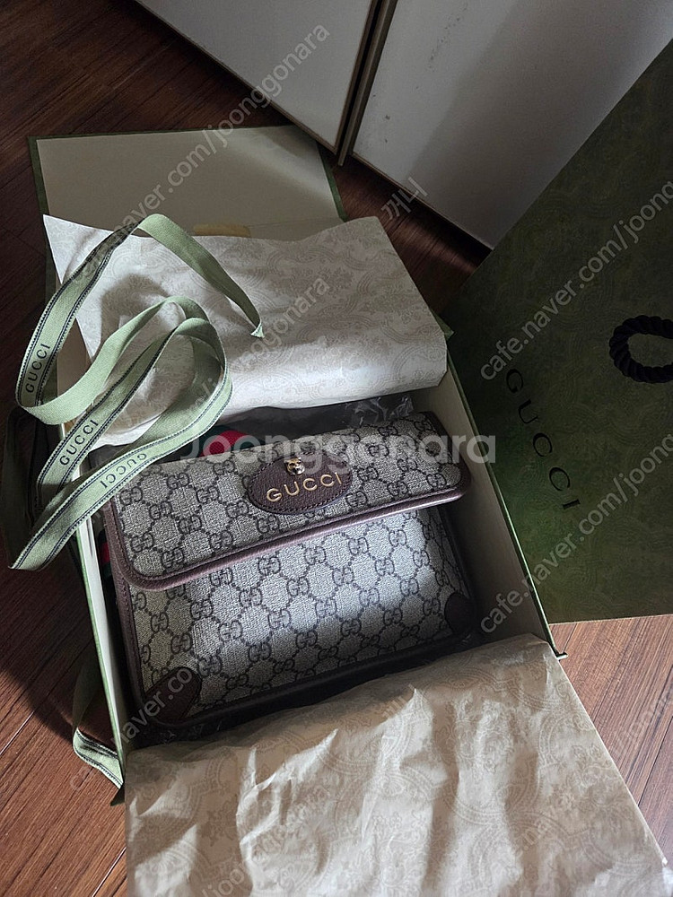 구찌 정품 슈프림 벨트백 판매합니다--0