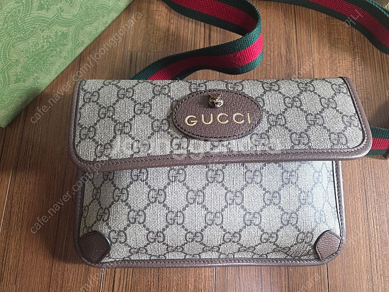 구찌 정품 슈프림 벨트백 판매합니다--2