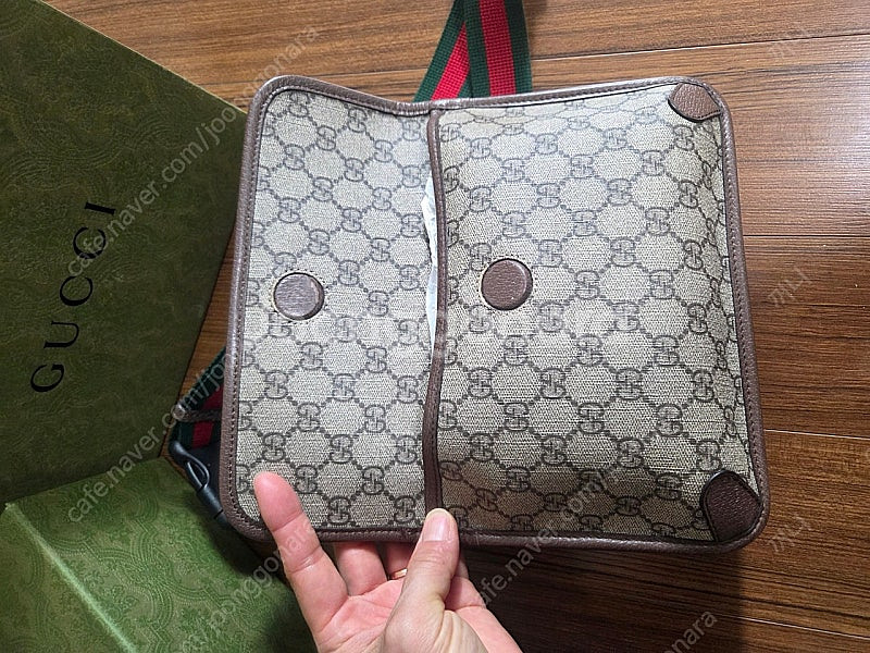 구찌 정품 슈프림 벨트백 판매합니다--7