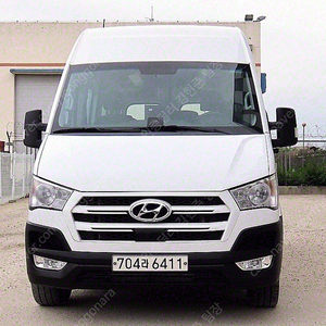 쏠라티 중고 캠핑카 가격 쏠라피 캠핑카 중고 가격 2023년식 31,597km 스탠다드 15인승 중고차카페