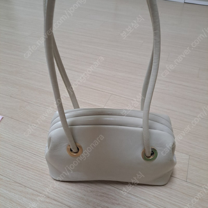 오소이 써클브로트 아이보리 가방