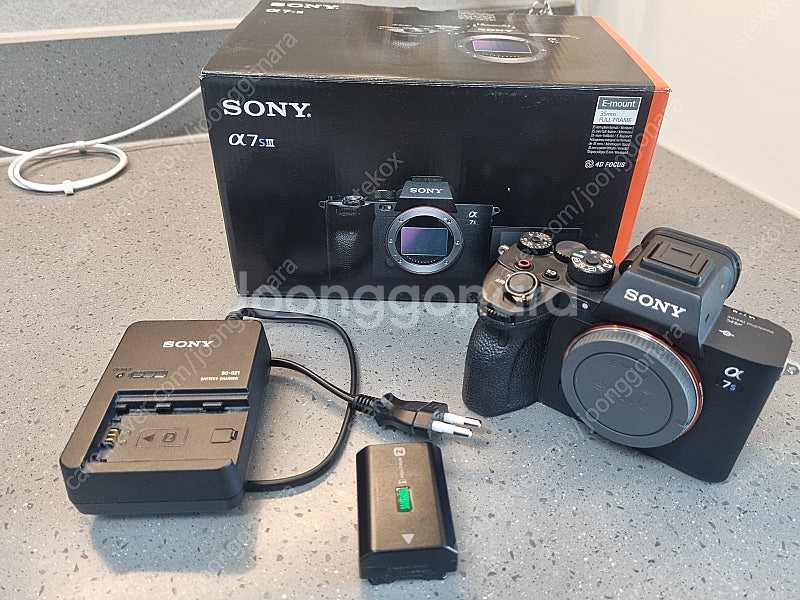 소니 A7S3 판매합니다.--0