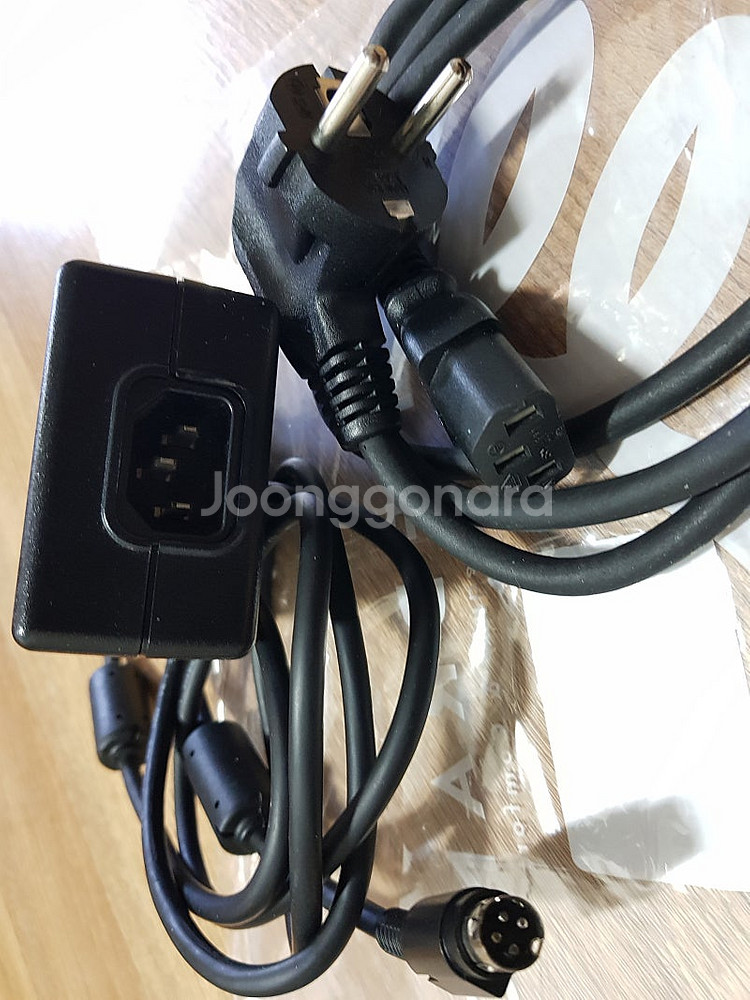 어댑터 12V 5A 4핀 + 3구 전원선--1