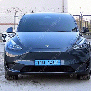 테슬라 모델 Y 중고 테슬라 중고 회색 2025년식 836km RWD 중고차이자