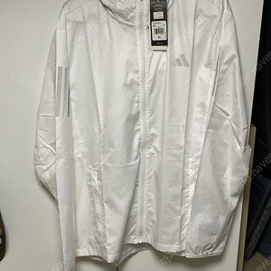 아디다스 OTR 화이트 자켓 XL 새상품 팜니다.