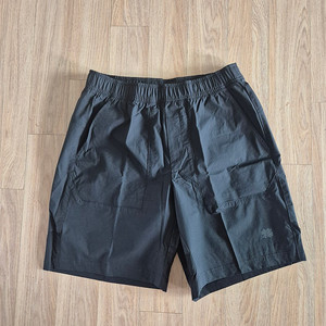 코오롱스포츠 , 네파, 디스커버리 등산용 고급 기능성 반바지. 약32사이즈. 새상품