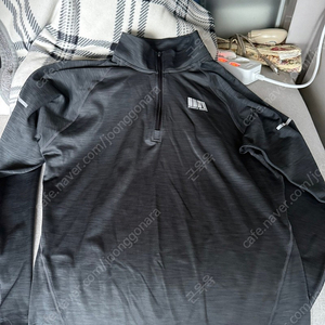 머슬암드 새상품 기능성 긴팔티 짙은 회색 2xl 팝니다