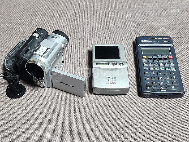 샤프 뷰캠Z 6mm 캠코더 카메라 & FM/AM 라디오...--0