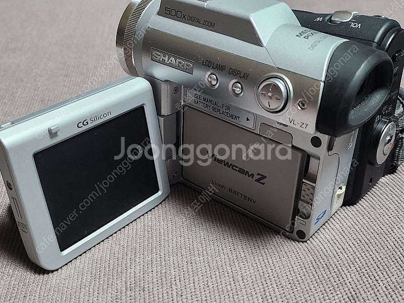 샤프 뷰캠Z 6mm 캠코더 카메라 & FM/AM 라디오...--2