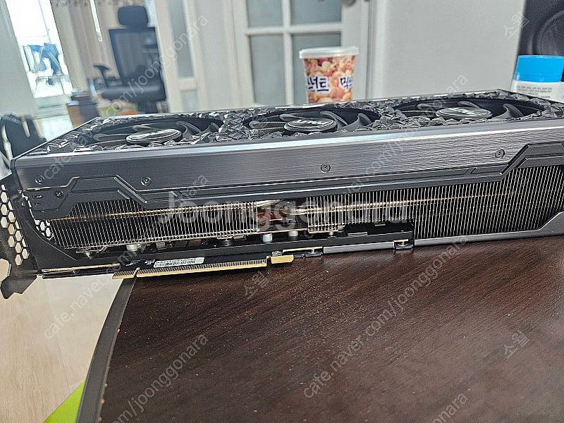 rtx 4090 이엠텍 보석바 팝니다.--2