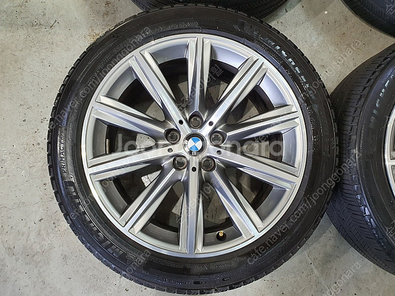 BMW G30 5시리즈 18인치 순정 휠타이어 판매합니...--2