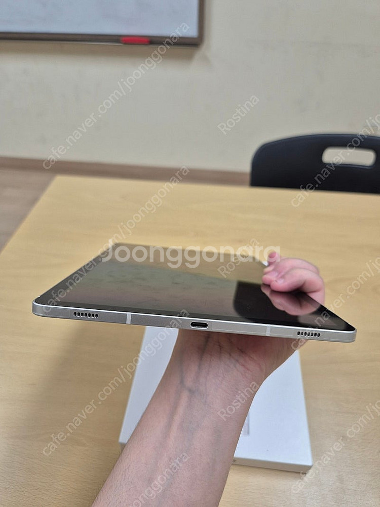 갤럭시탭 S9 판매합니다.--7