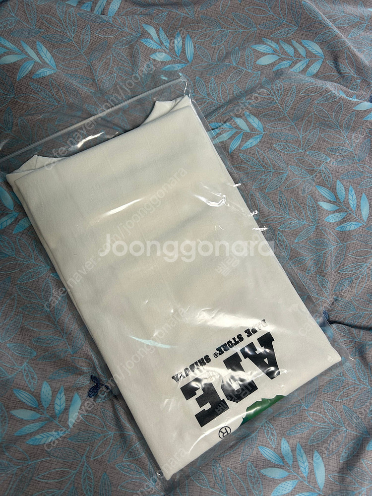 [L] 베이프 컬리지 시부야 컬렉션 티셔츠 화이트--1