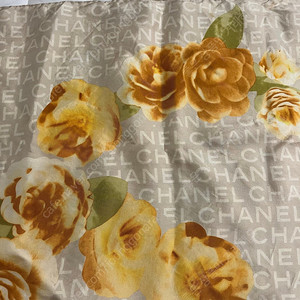 정품 샤넬 실크 까멜리아 스카프