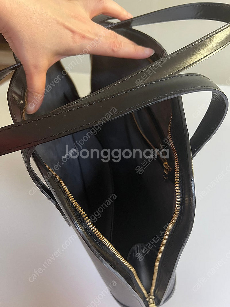 루이비통 에삐루삭 숄더백 블랙--3