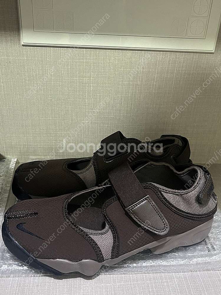나이키 에어리프트 일본한정 브라운 색상 260 판매합니...--2