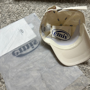 ️여름 필수템 emis 볼캡 크림컬러