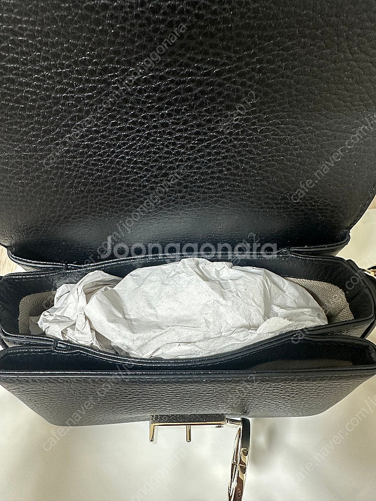 구찌 인터로킹 가방 판매합니다.--1